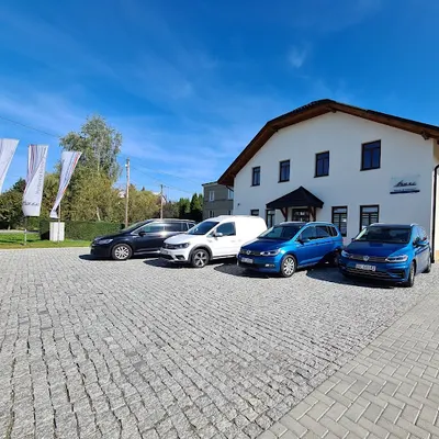 Plus S.C. Lakiery samochodowe, przemysłowe, STANDOX, MIPA, NOVOL, mieszalnia lakierów